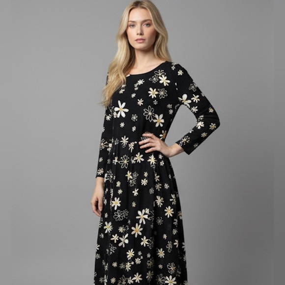 Navy Maxi Floral Dress - Picture 3 of 5